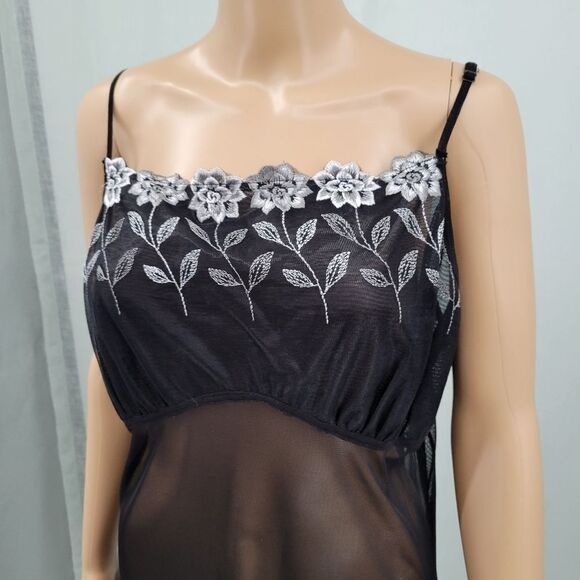 Donna L'oren Y2K Sheer Black Chemise with Gray Scale Floral Details - Picture 4 of 14